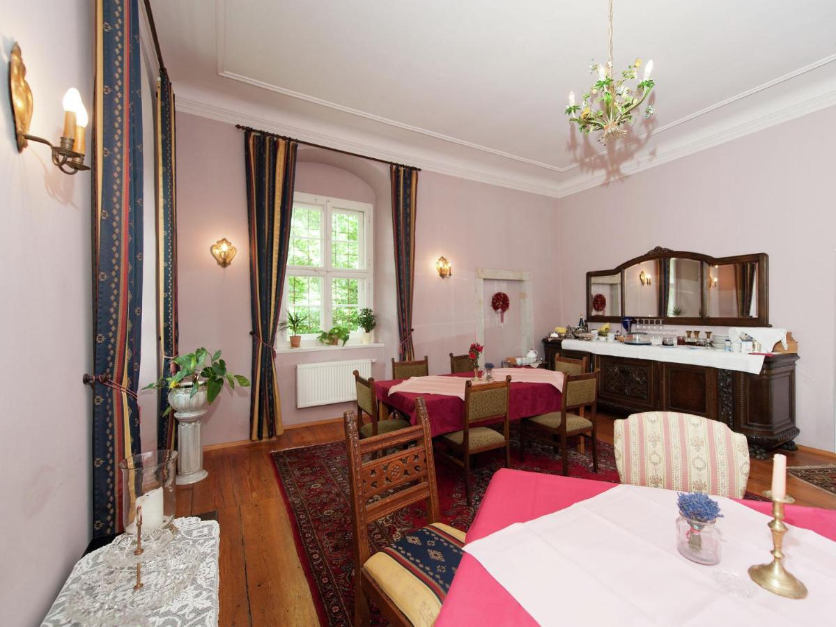 Vintage Apartment In Arzberg Triestewitz Exterior photo