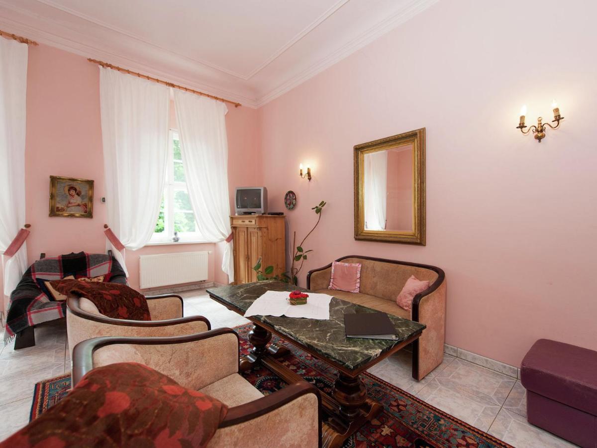 Vintage Apartment In Arzberg Triestewitz Exterior photo