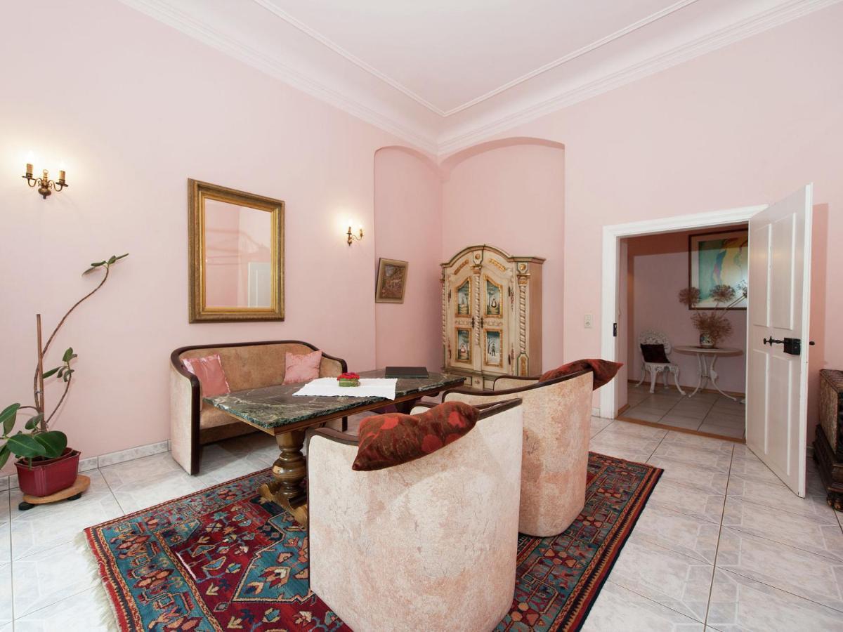 Vintage Apartment In Arzberg Triestewitz Exterior photo